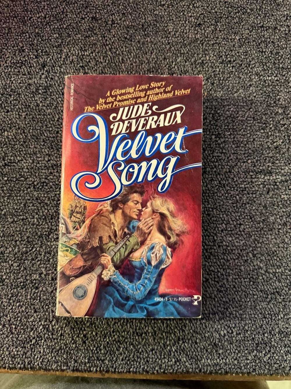 Velvet Song by Jude Deveraux (1983 Pocket Books Paperback)